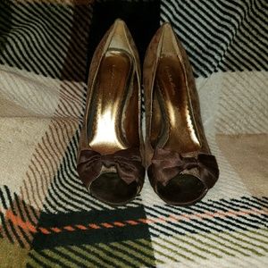 👍Cute Forever 21 faux leopard/Bow Heel